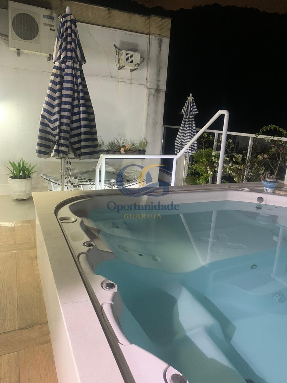 Apartamento GUARUJÁ - SP