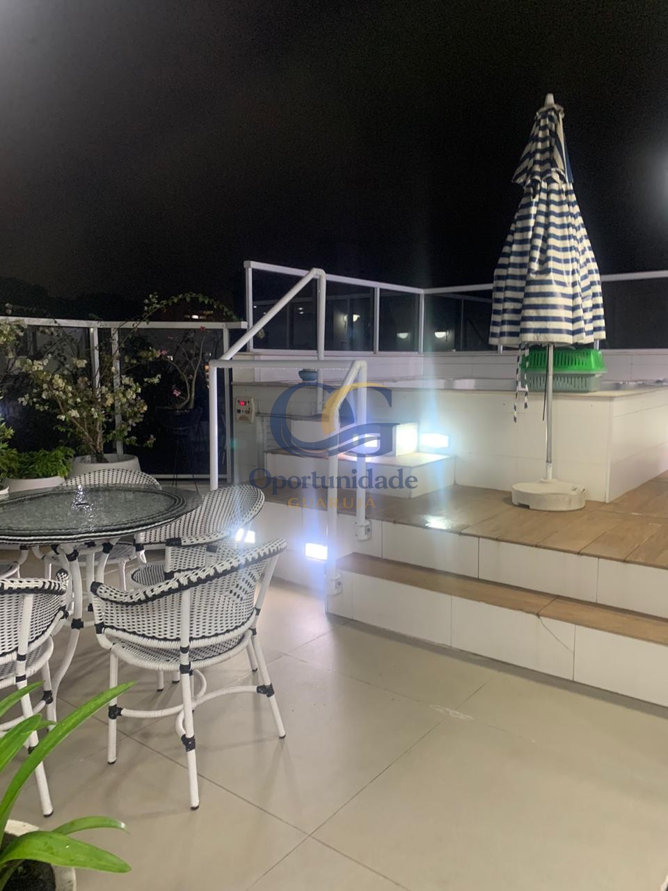 Apartamento GUARUJÁ - SP