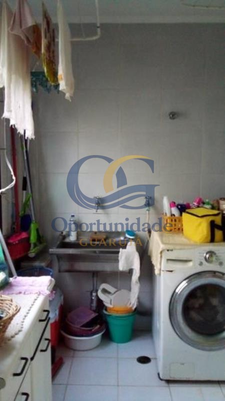 Apartamento na Praia das Pitangueiras, Guarujá - SP