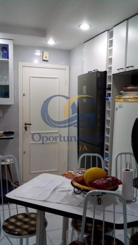 Apartamento na Praia das Pitangueiras, Guarujá - SP