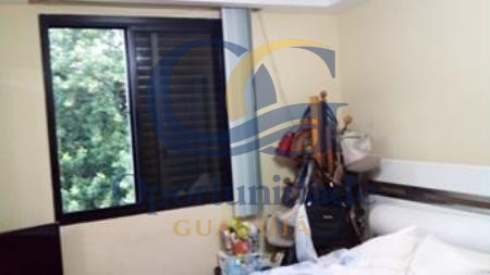 Apartamento na Praia das Pitangueiras, Guarujá - SP