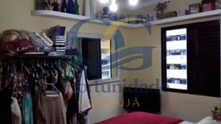 Apartamento na Praia das Pitangueiras, Guarujá - SP