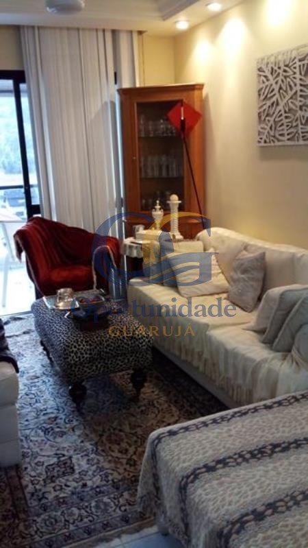 Apartamento na Praia das Pitangueiras, Guarujá - SP