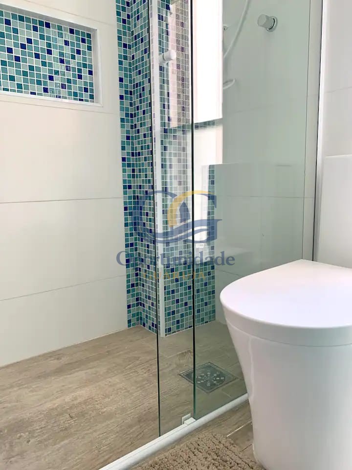 Apartamento Frente ao Mar nas Pitangueiras, Guarujá - SP
