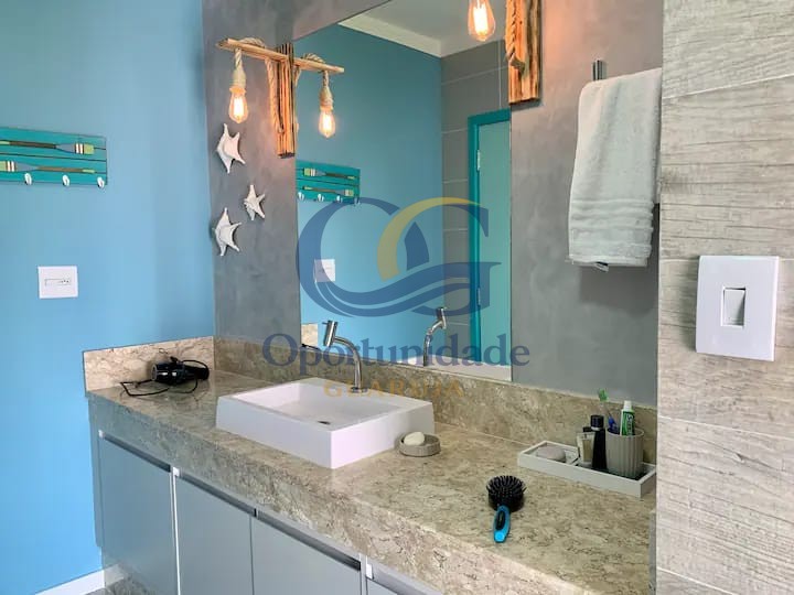 Apartamento Frente ao Mar nas Pitangueiras, Guarujá - SP