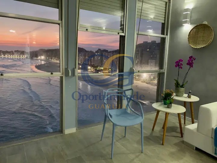 Apartamento Frente ao Mar nas Pitangueiras, Guarujá - SP