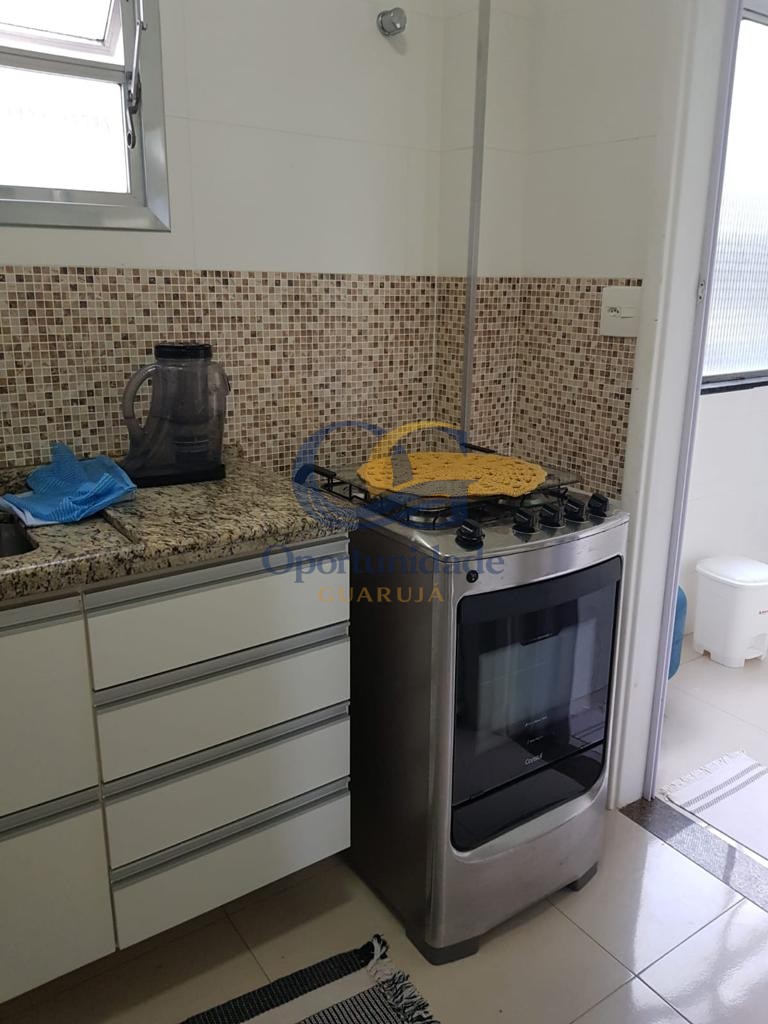 Apartamento na Praia das Pitangueiras, Guarujá - SP