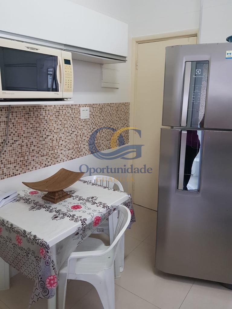 Apartamento na Praia das Pitangueiras, Guarujá - SP