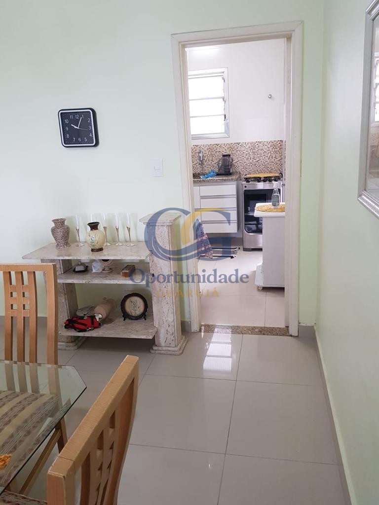 Apartamento na Praia das Pitangueiras, Guarujá - SP