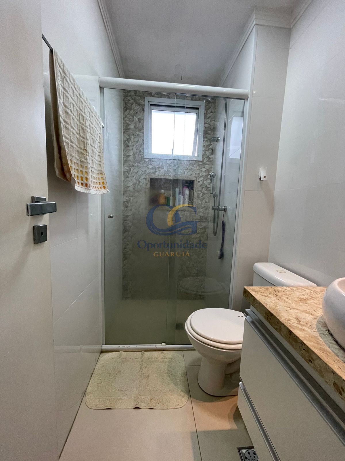 Apartamento na Praia das Astúrias, Guarujá - SP