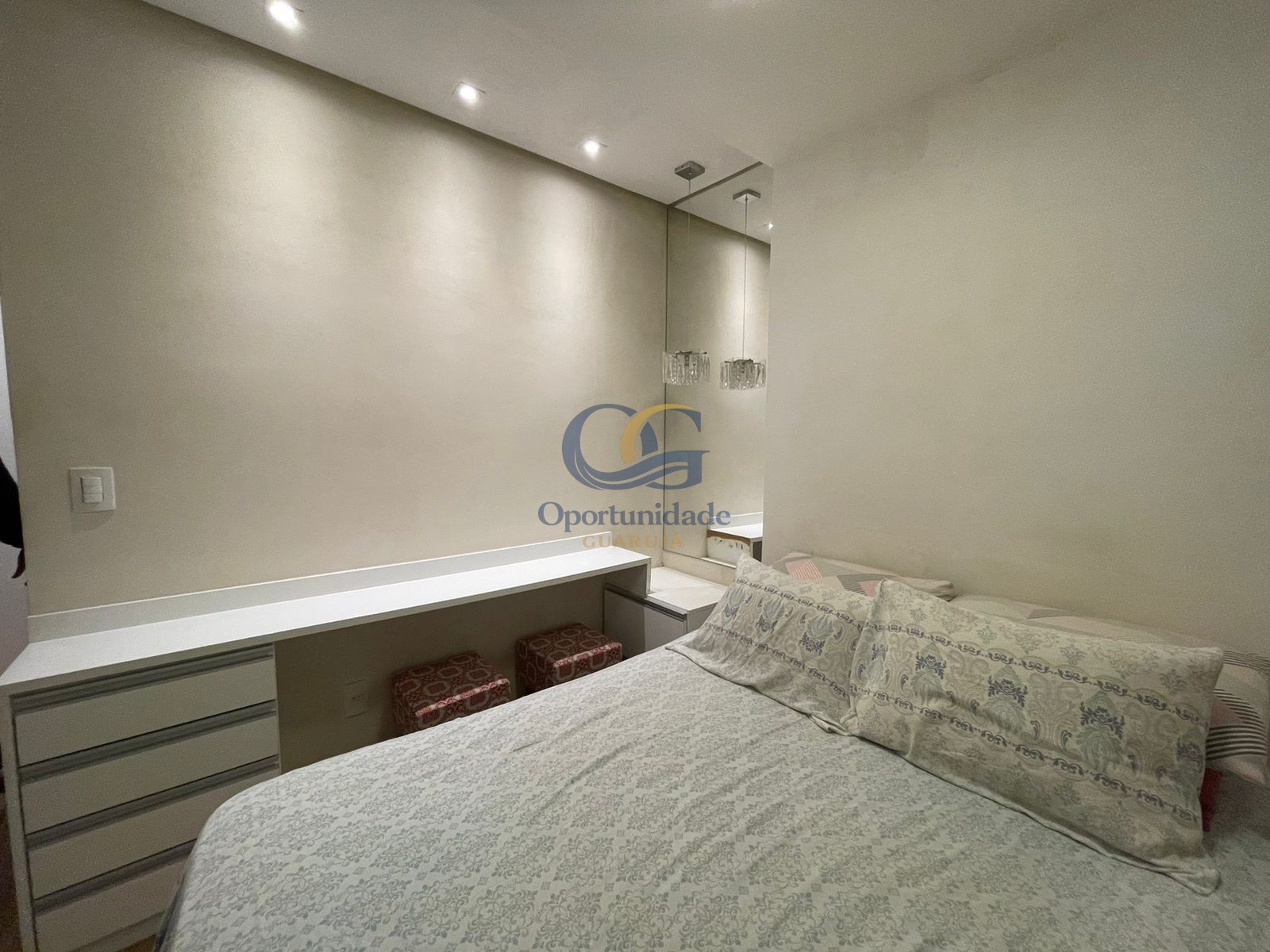 Apartamento na Praia das Astúrias, Guarujá - SP