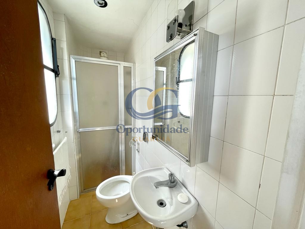 Apartamento na Praia das Pitangueiras, Guarujá - SP