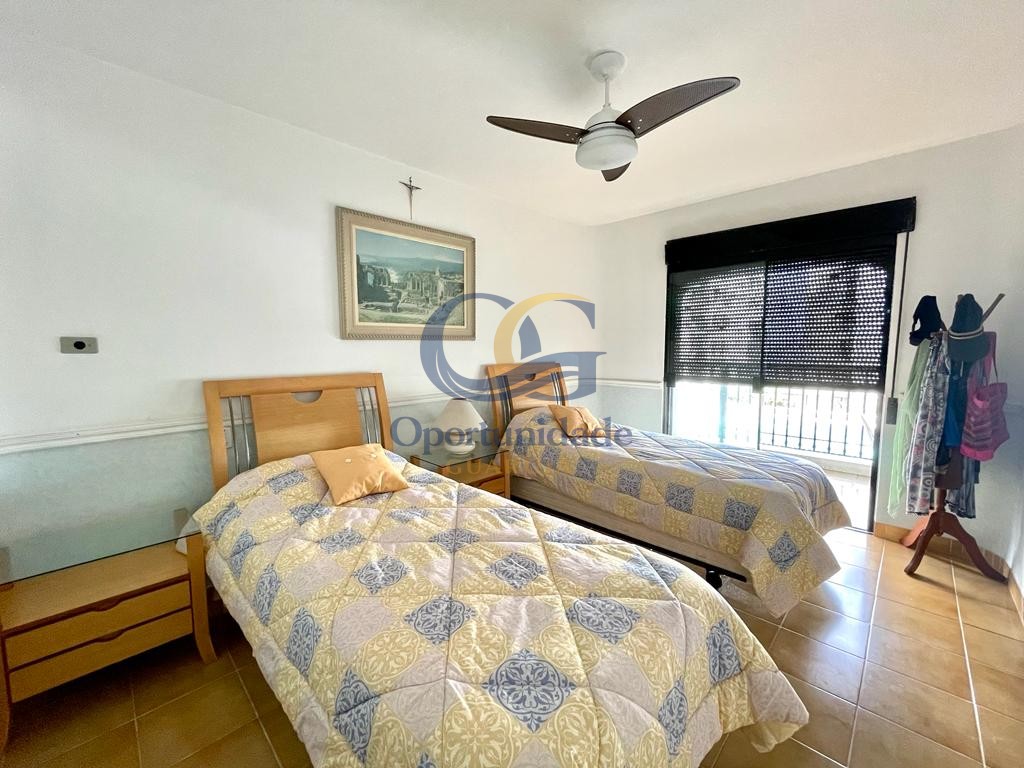 Apartamento na Praia das Pitangueiras, Guarujá - SP
