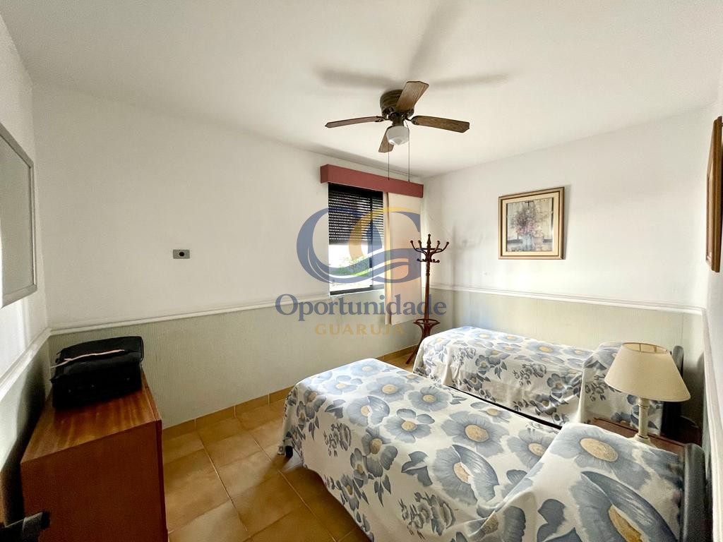 Apartamento na Praia das Pitangueiras, Guarujá - SP