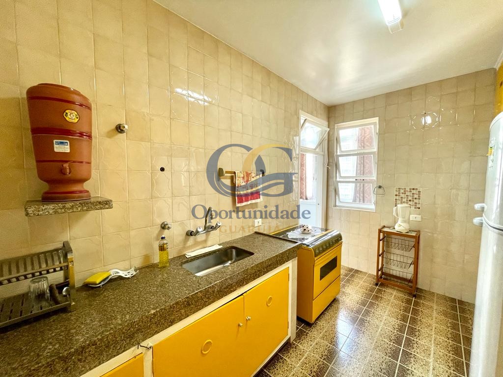 Apartamento na Praia das Pitangueiras, Guarujá - SP