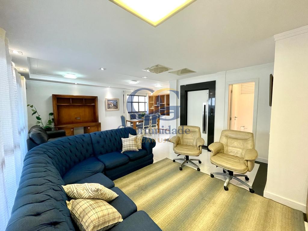 Apartamento na Praia das Pitangueiras, Guarujá - SP