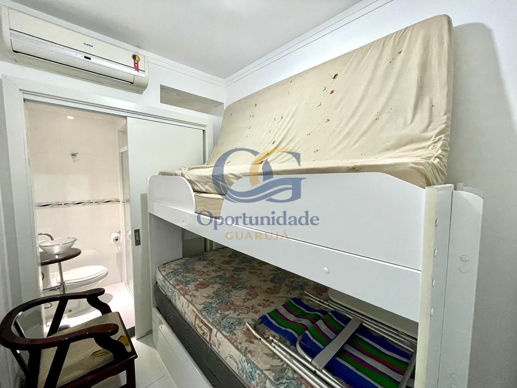 Apartamento na Praia das Pitangueiras, Guarujá - SP