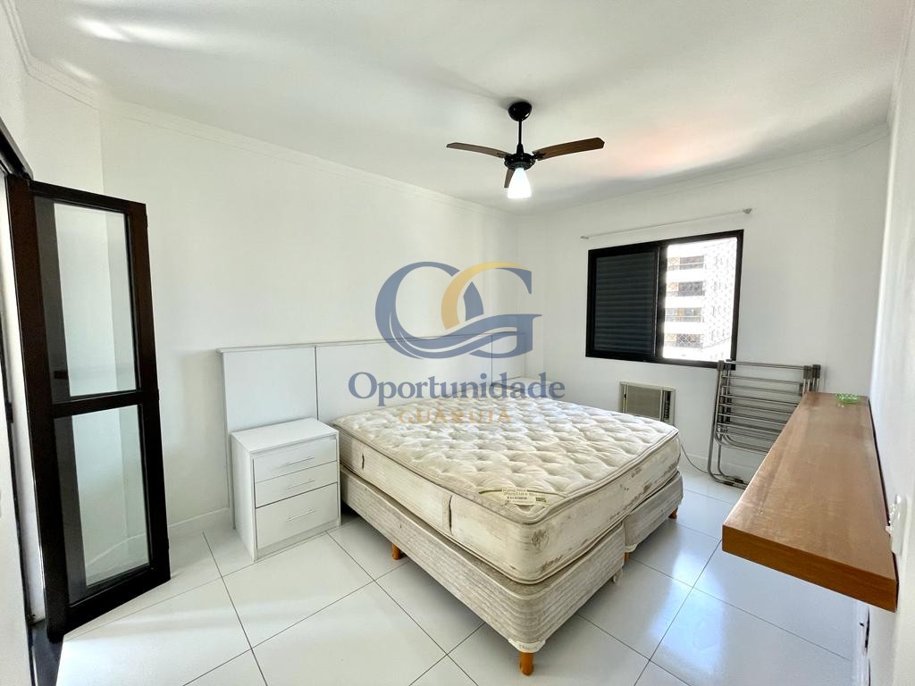 Apartamento na Praia das Pitangueiras, Guarujá - SP