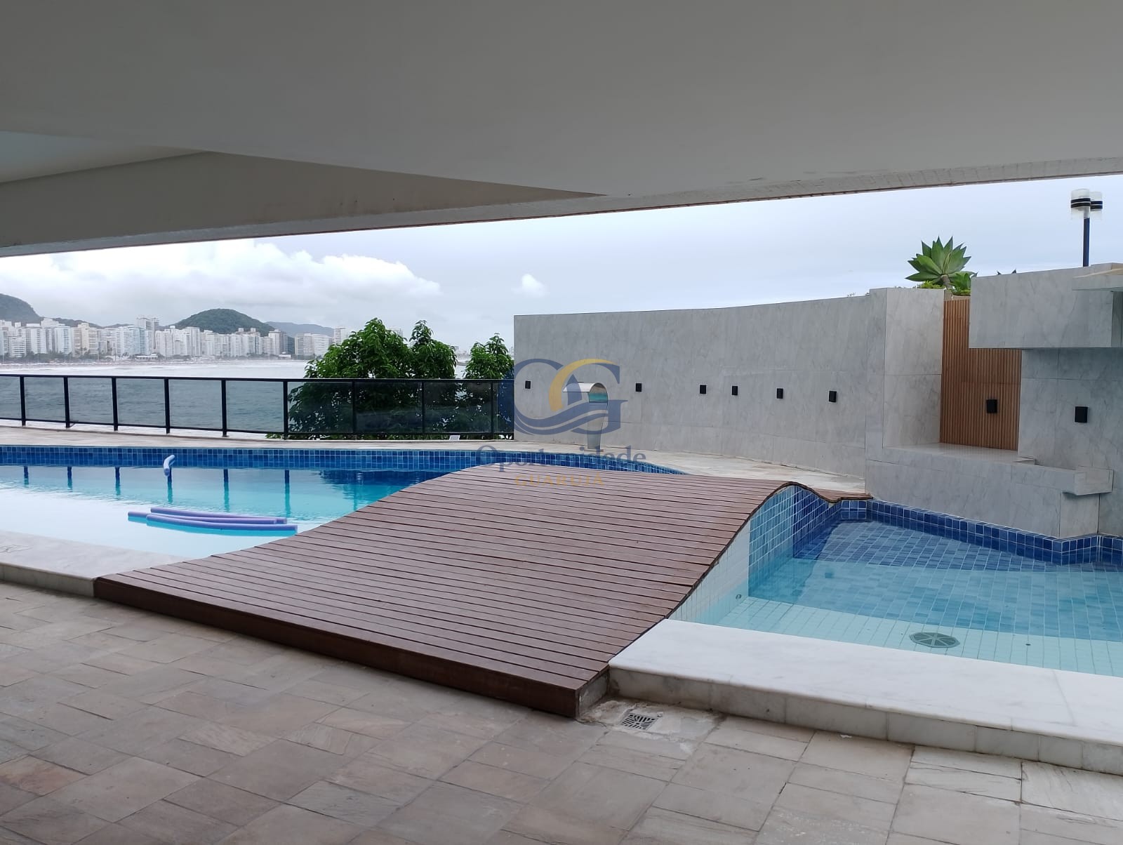 Apartamento GUARUJÁ - SP