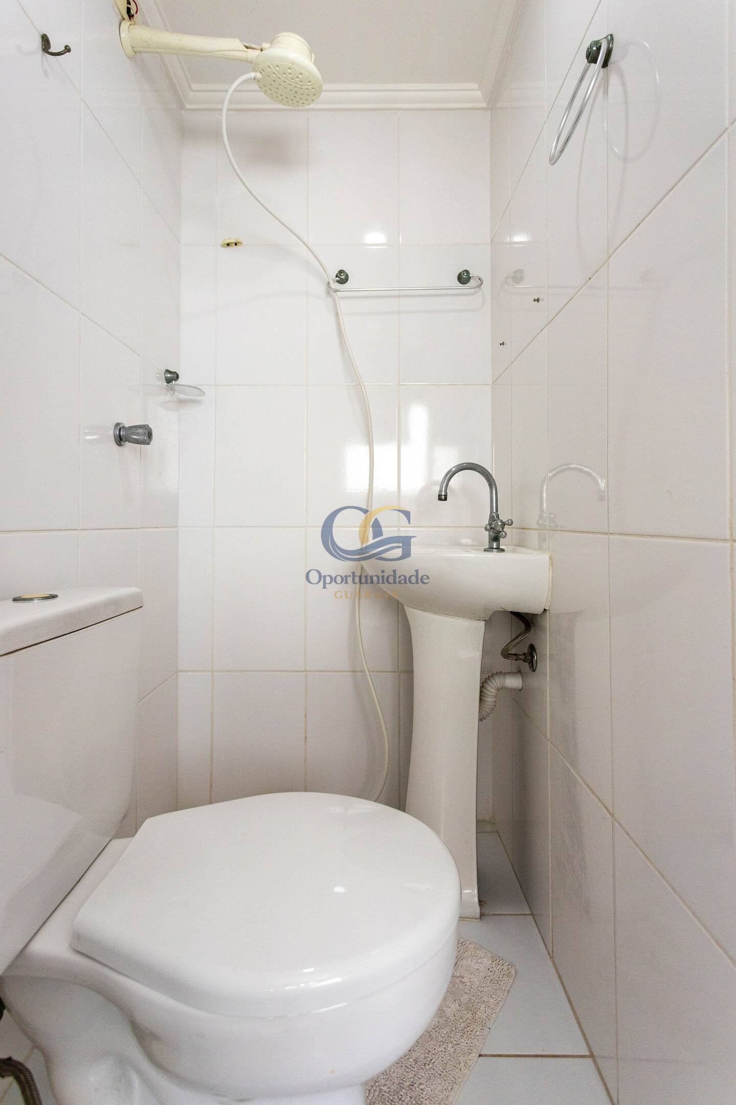 Apartamento na Praia das Pitangueiras, Guarujá - SP