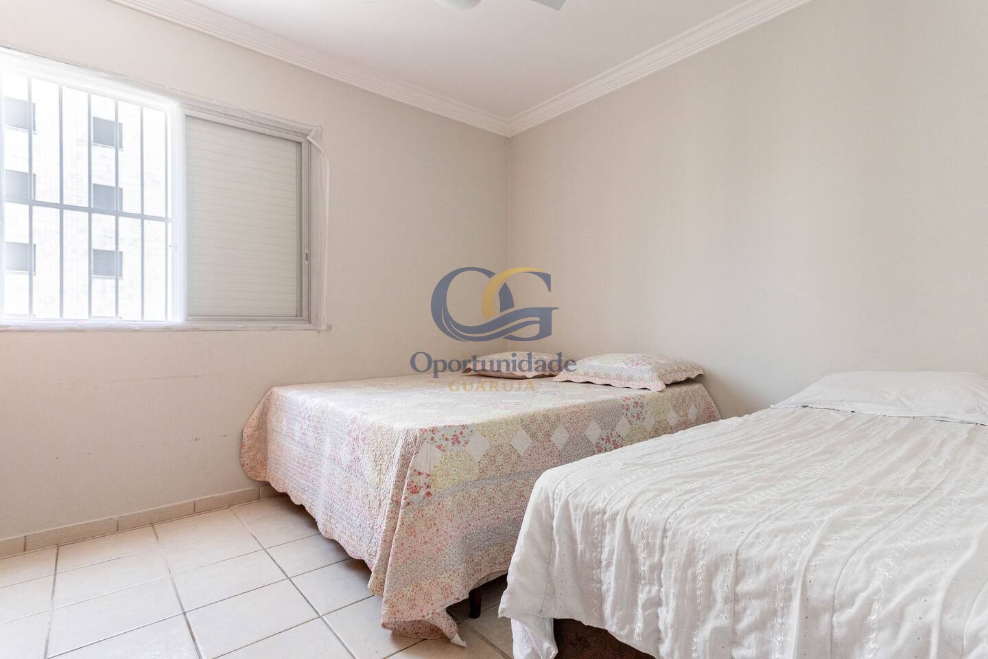 Apartamento na Praia das Pitangueiras, Guarujá - SP