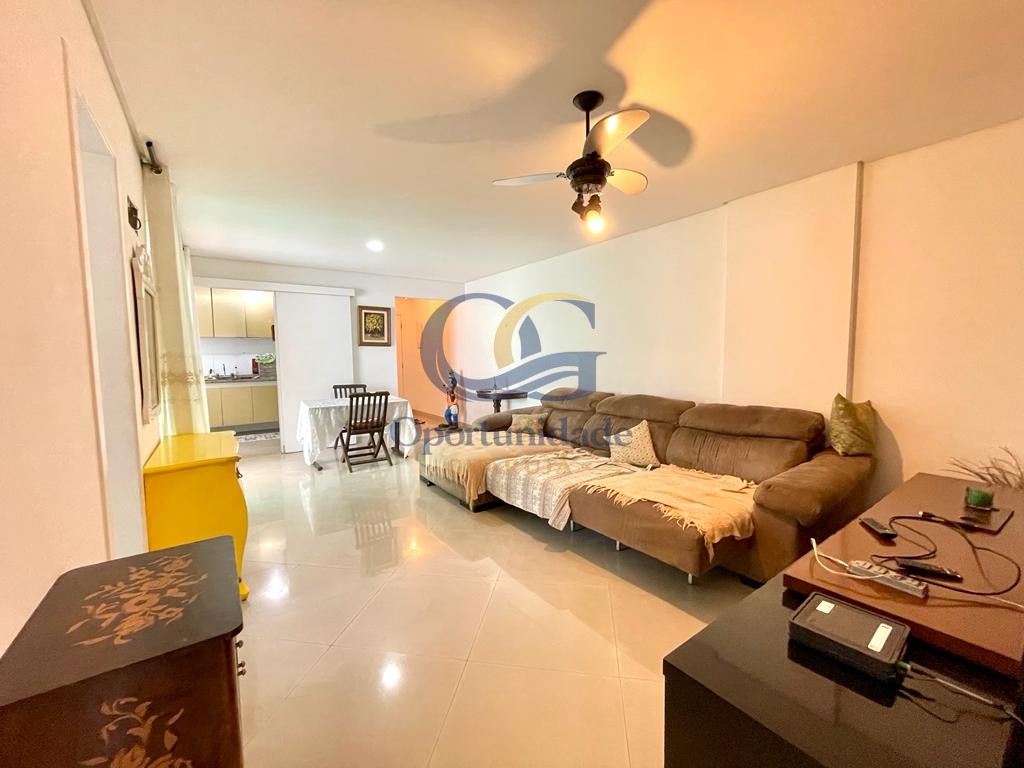 Apartamento na Praia das Pitangueiras, Guarujá - SP