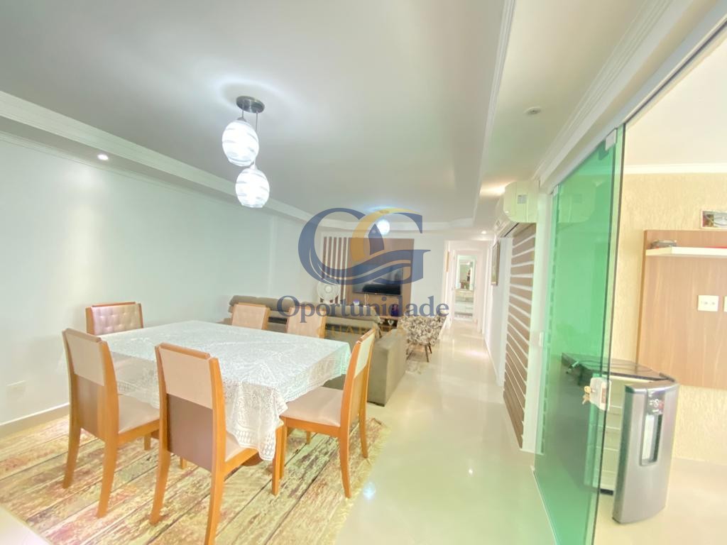 Apartamento na Praia das Pitangueiras, Guarujá - SP