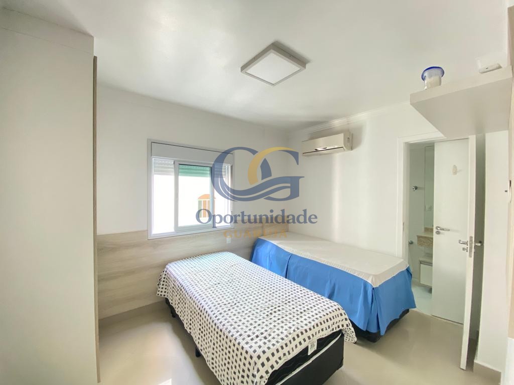 Apartamento na Praia das Pitangueiras, Guarujá - SP