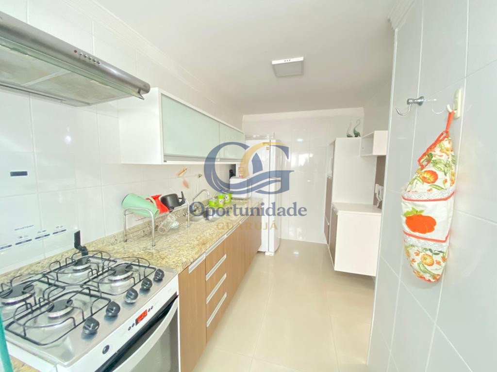 Apartamento na Praia das Pitangueiras, Guarujá - SP