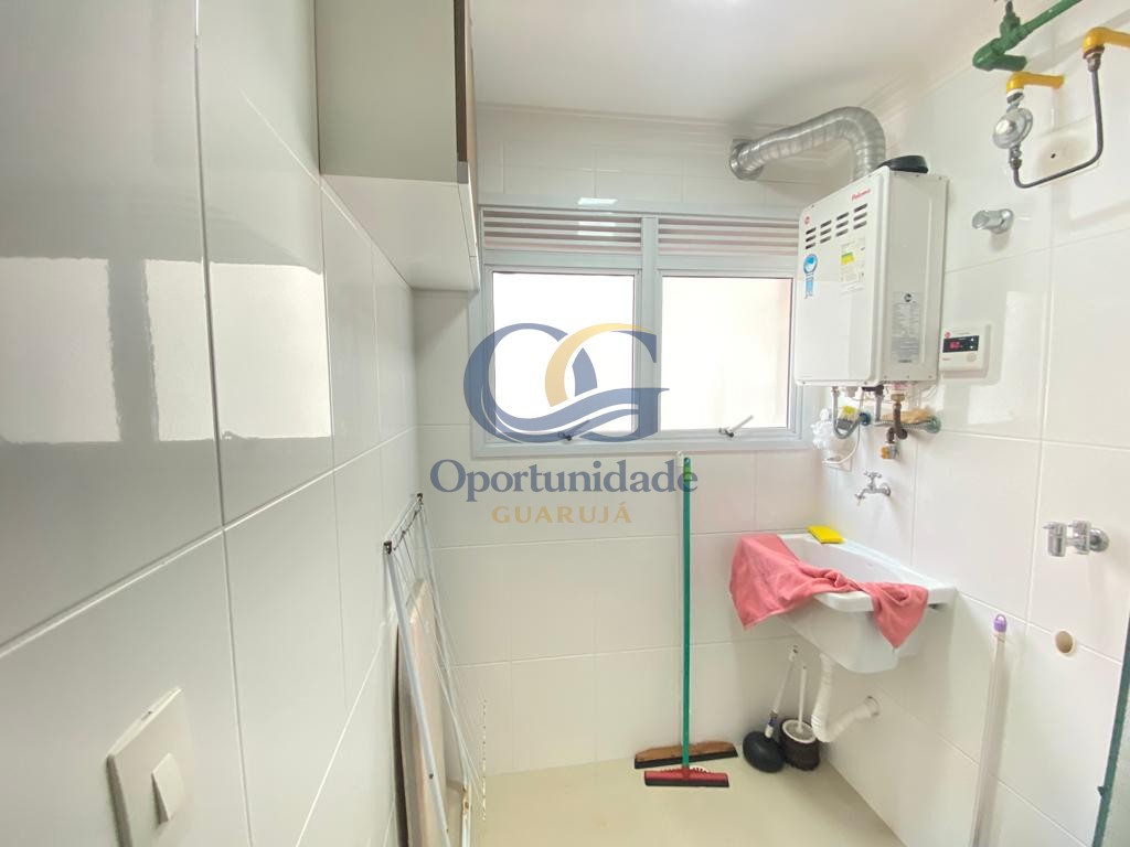 Apartamento na Praia das Pitangueiras, Guarujá - SP
