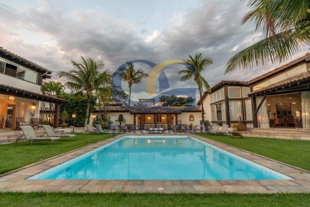 Casa em alvenaria GUARUJÁ - SP