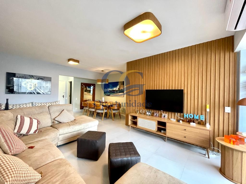 Apartamento na Praia das Pitangueiras, Guarujá - SP