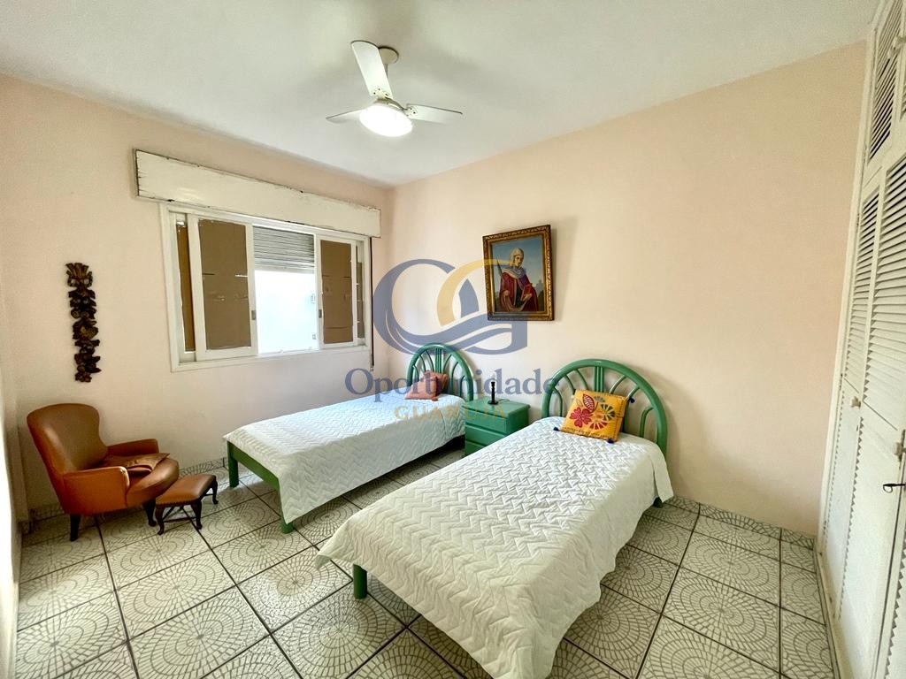 Apartamento na Praia das Pitangueiras, Guarujá - SP