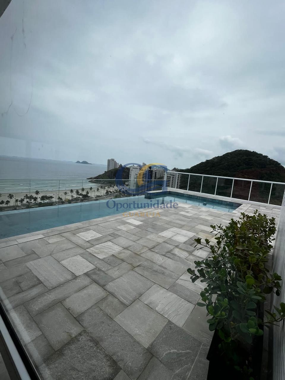 Apartamento GUARUJÁ - SP