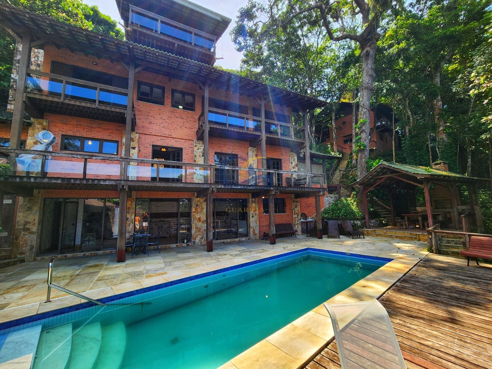 Casa em alvenaria GUARUJÁ - SP