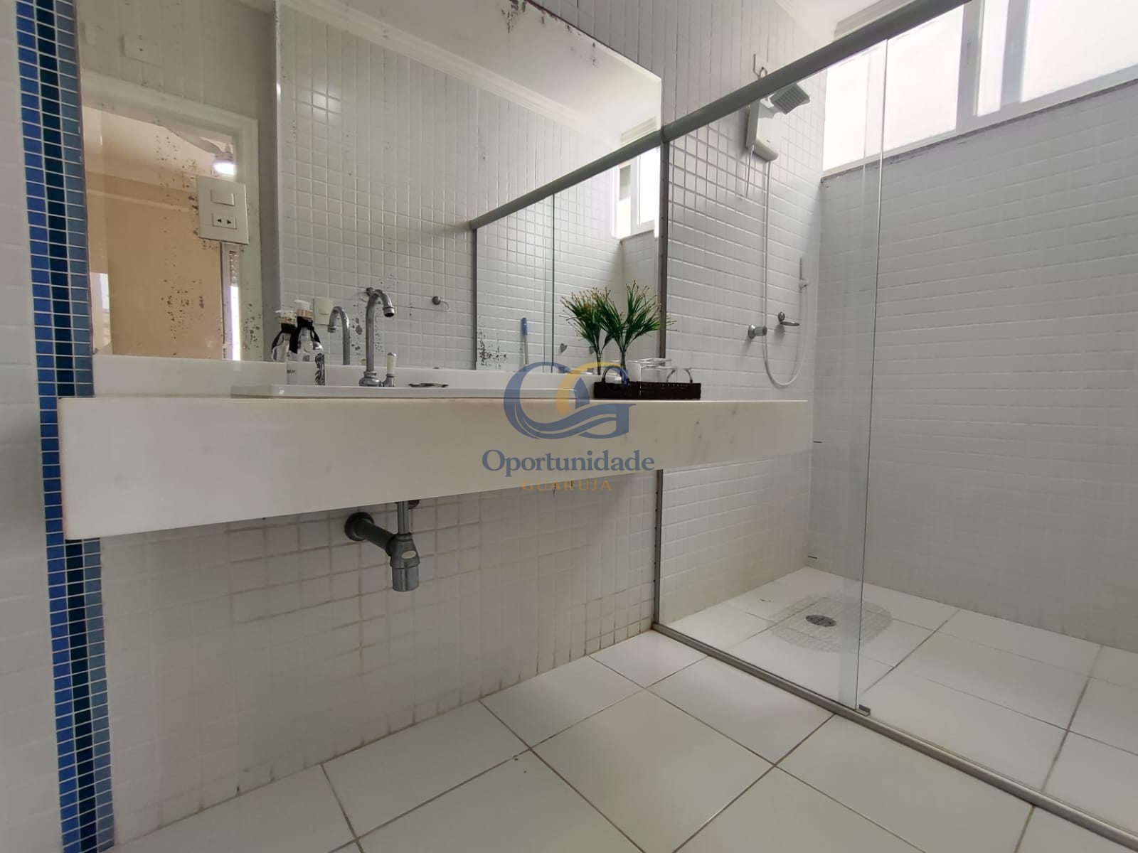 Apartamento Frente ao Mar nas Pitangueiras, Guarujá - SP