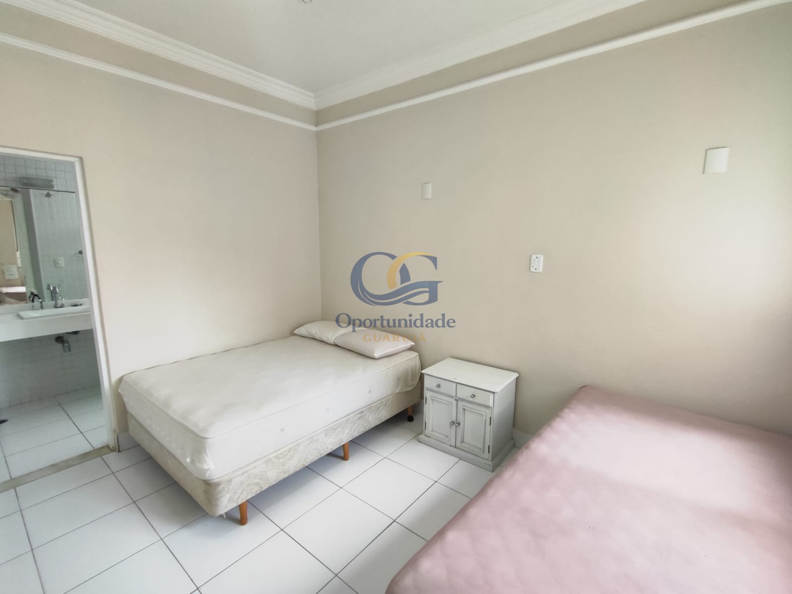 Apartamento Frente ao Mar nas Pitangueiras, Guarujá - SP