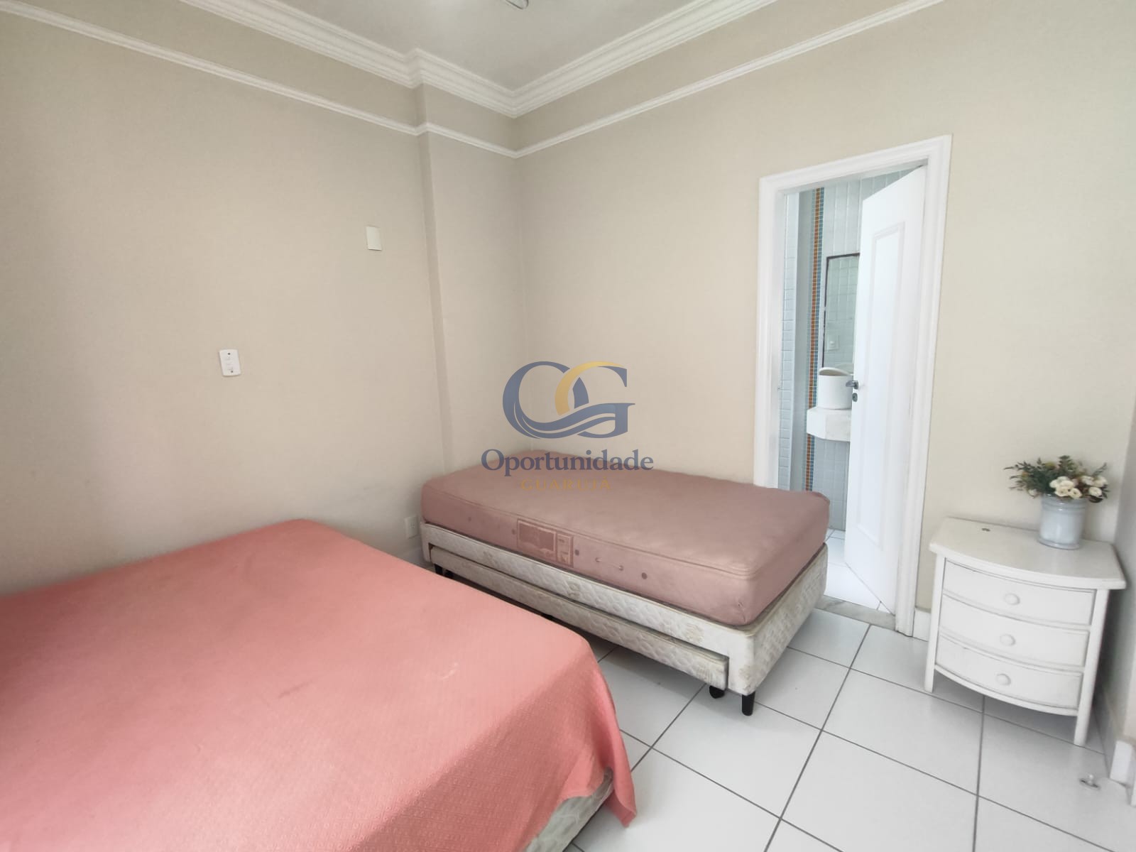 Apartamento Frente ao Mar nas Pitangueiras, Guarujá - SP