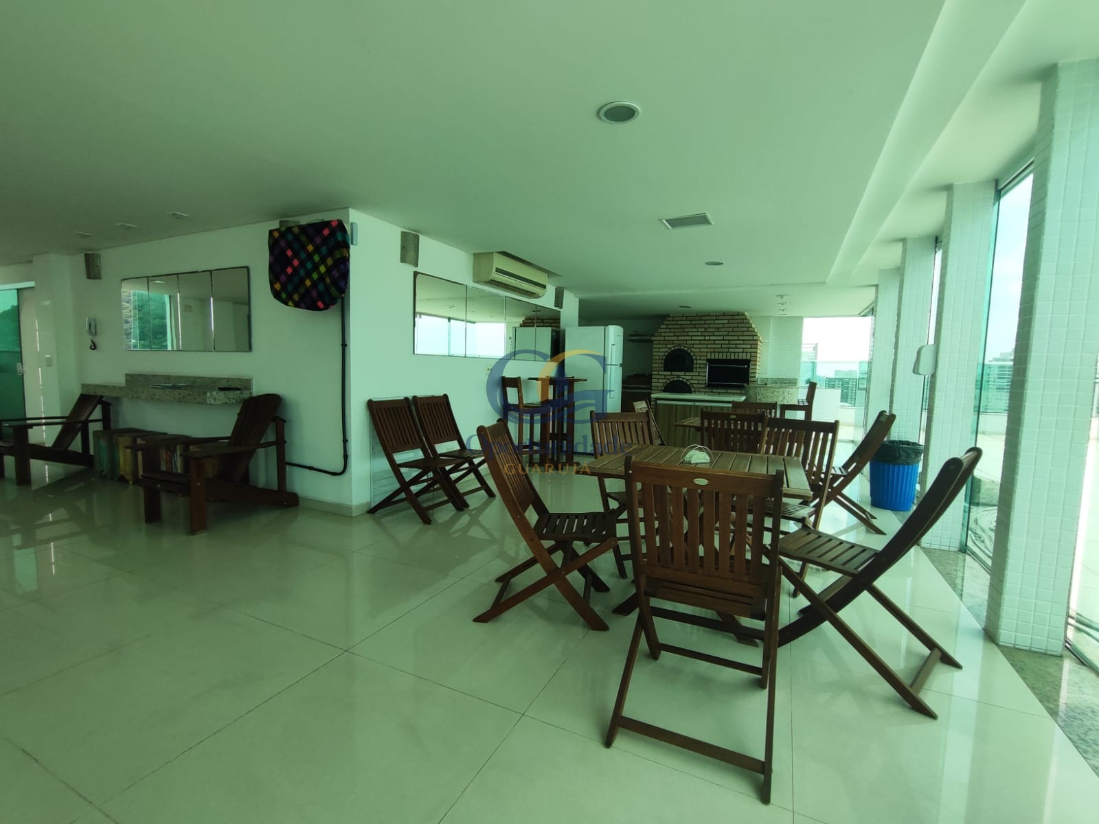 Apartamento Frente ao Mar nas Pitangueiras, Guarujá - SP
