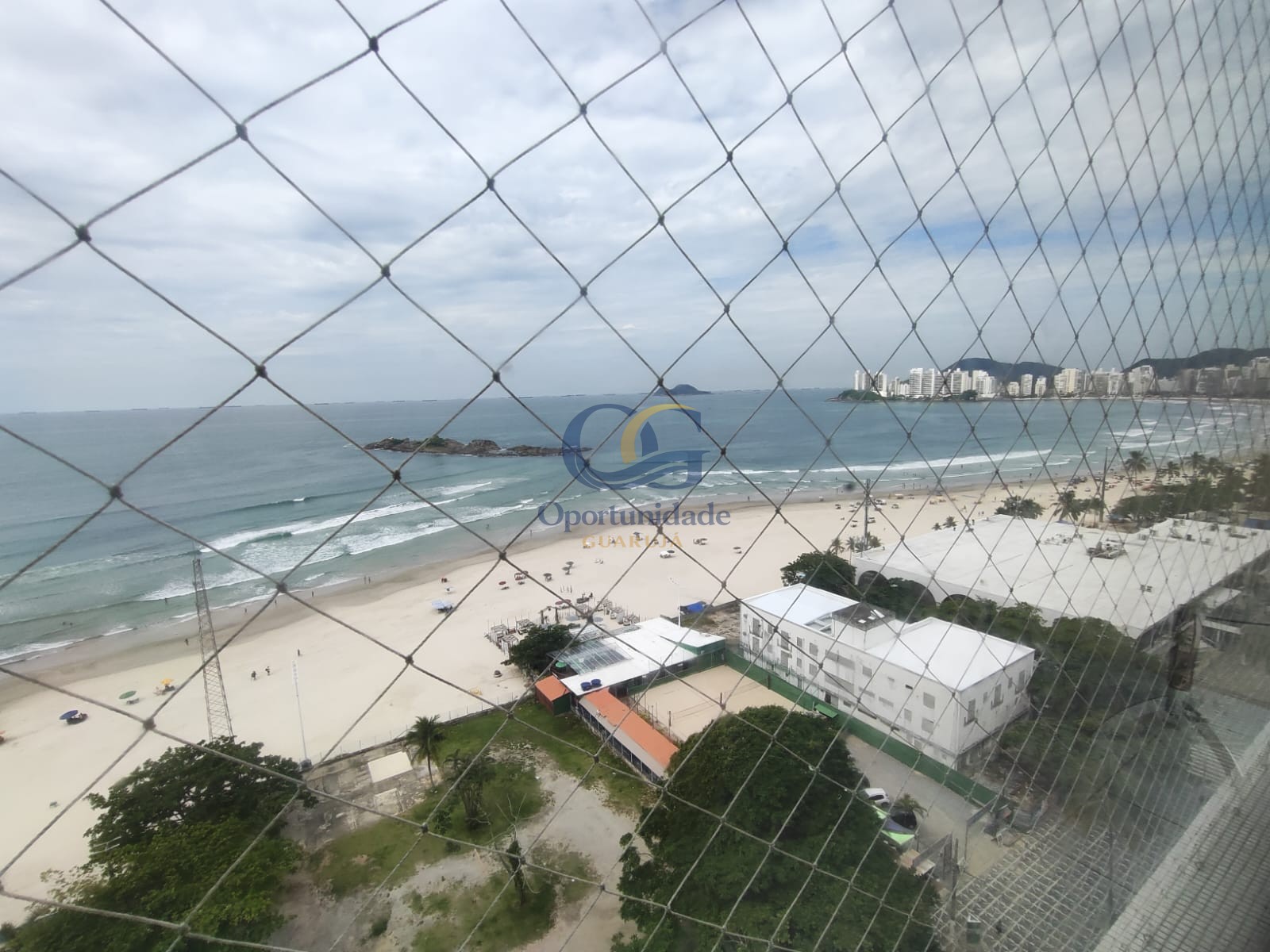 Apartamento Frente ao Mar nas Pitangueiras, Guarujá - SP