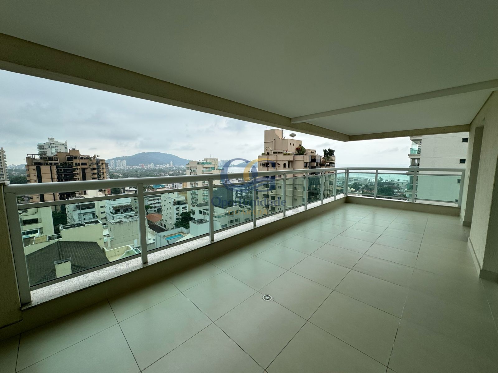 Apartamento GUARUJÁ - SP