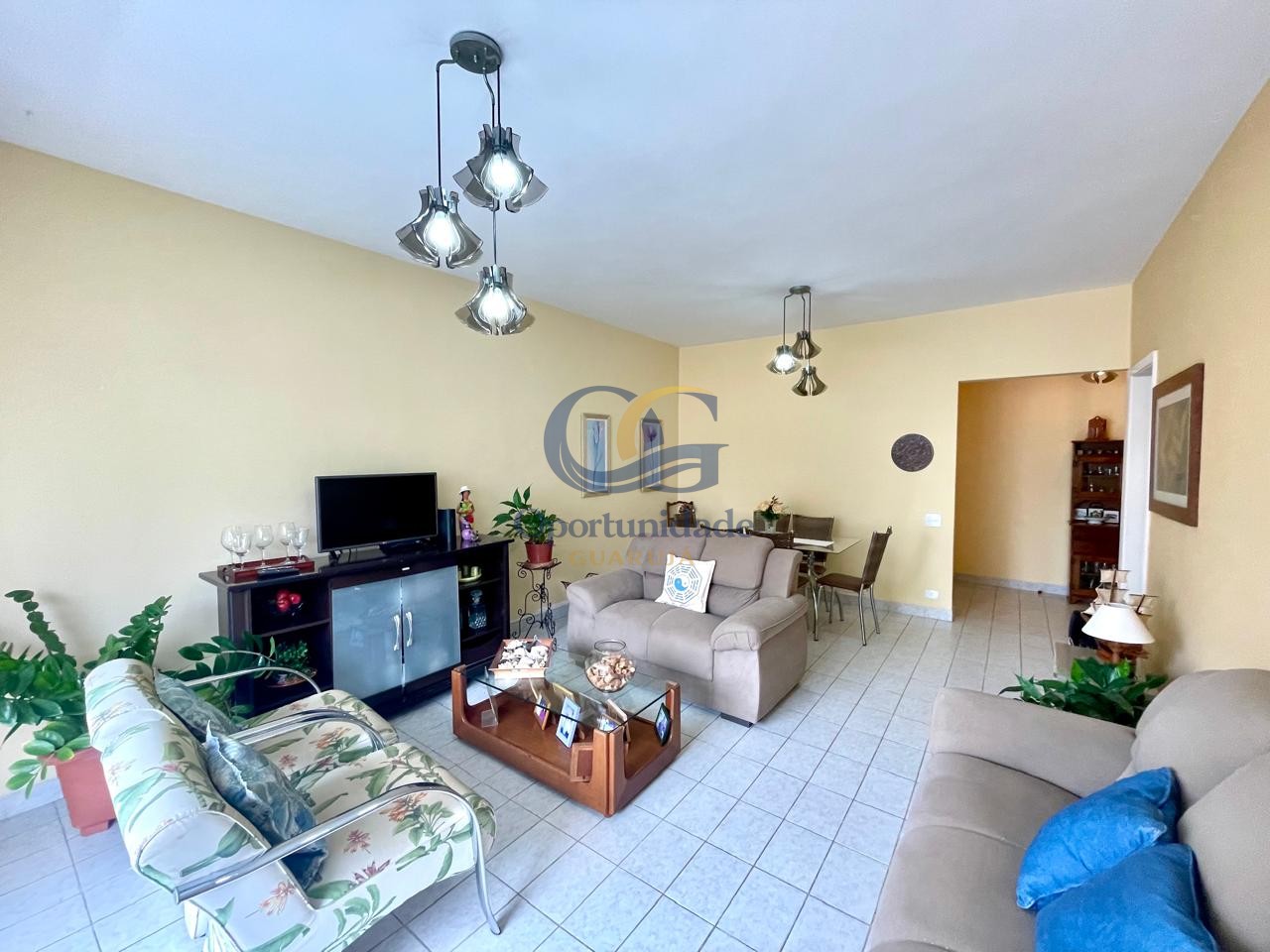 Apartamento na Praia das Pitangueiras, Guarujá - SP