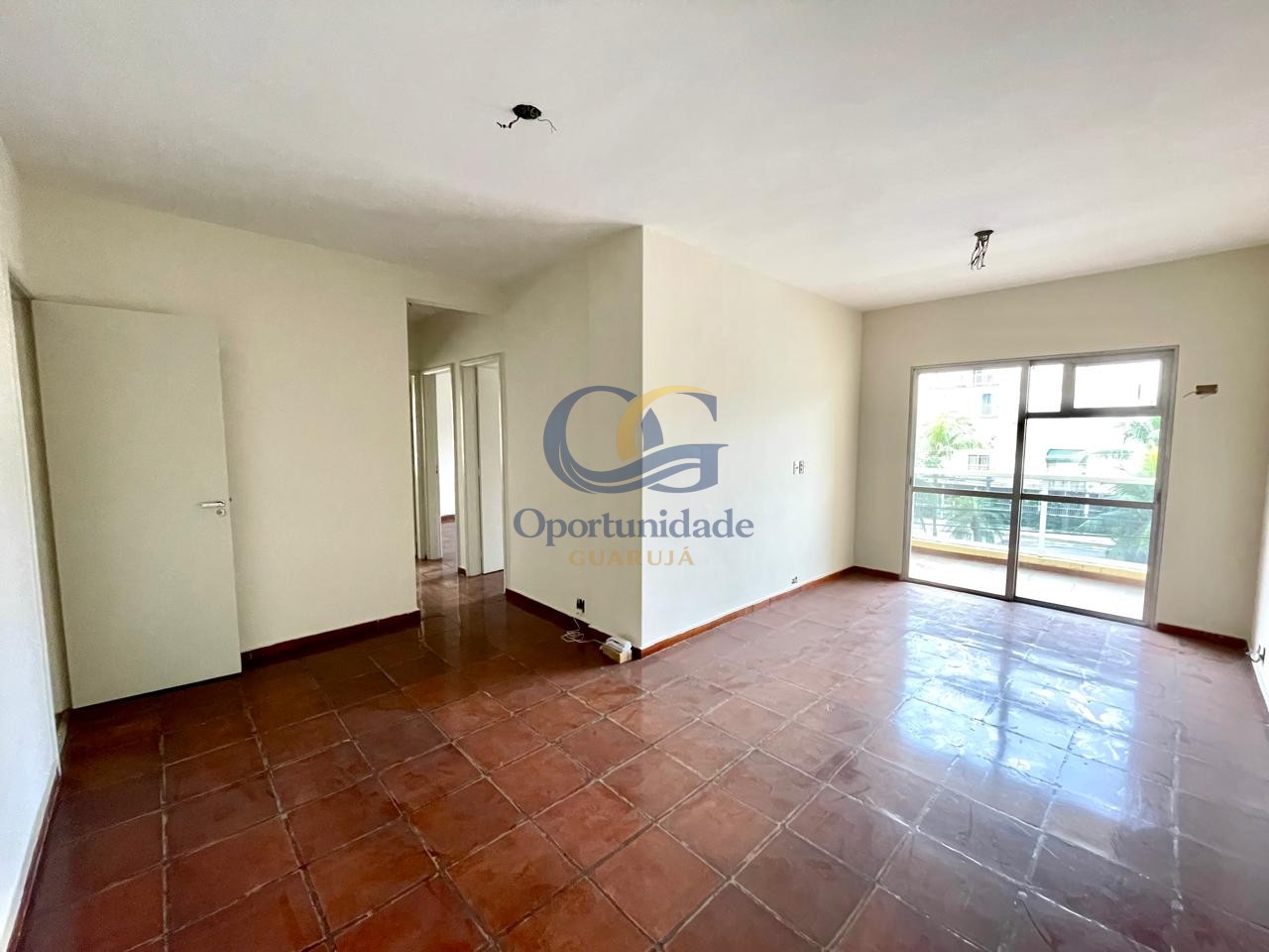 Apartamento na Praia da Enseada, Guarujá - SP