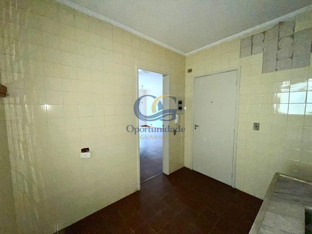 Apartamento na Praia da Enseada, Guarujá - SP