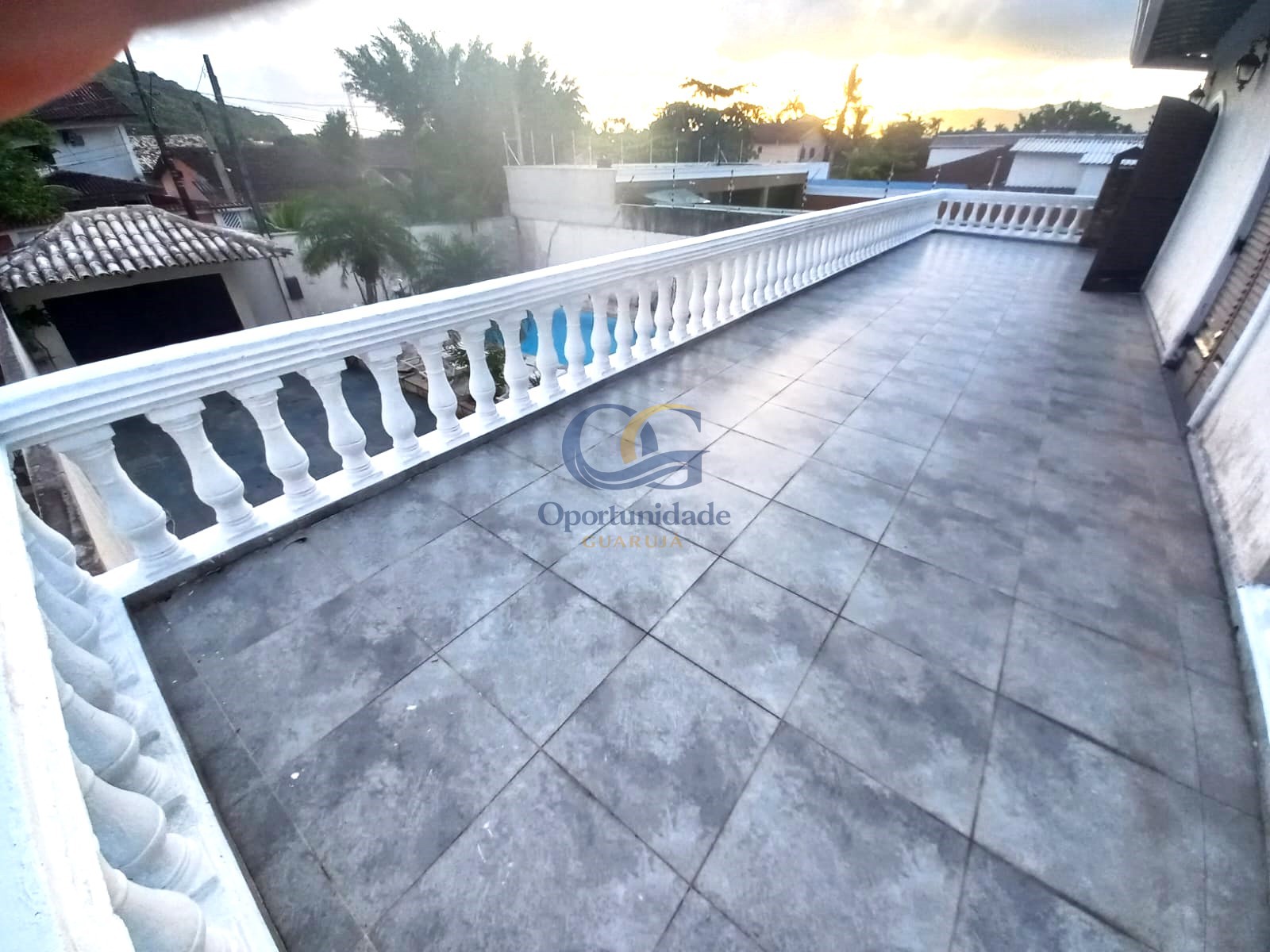 Casa em alvenaria GUARUJÁ - SP