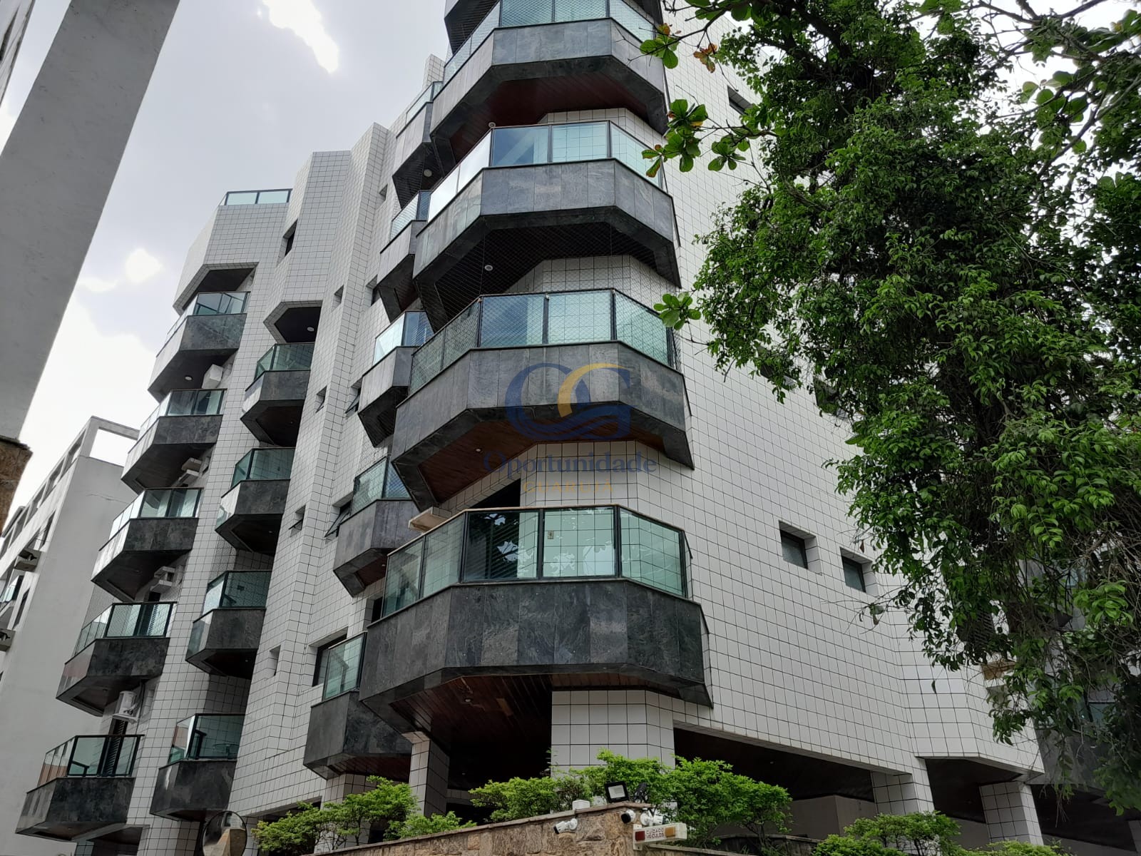 Apartamento na Praia da Enseada, Guarujá - SP