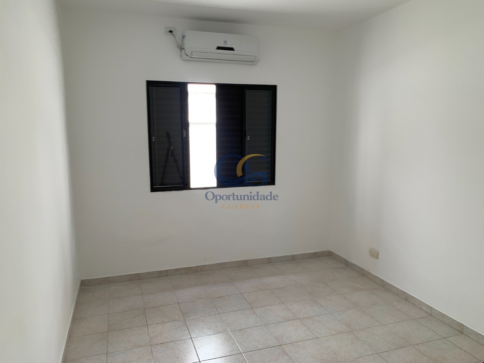 Casa em alvenaria GUARUJÁ - SP