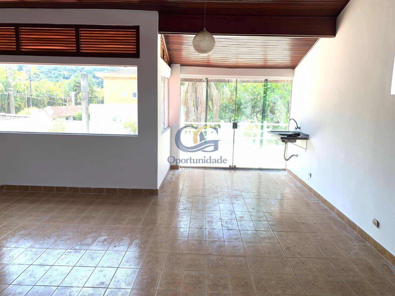 Casa em alvenaria GUARUJÁ - SP