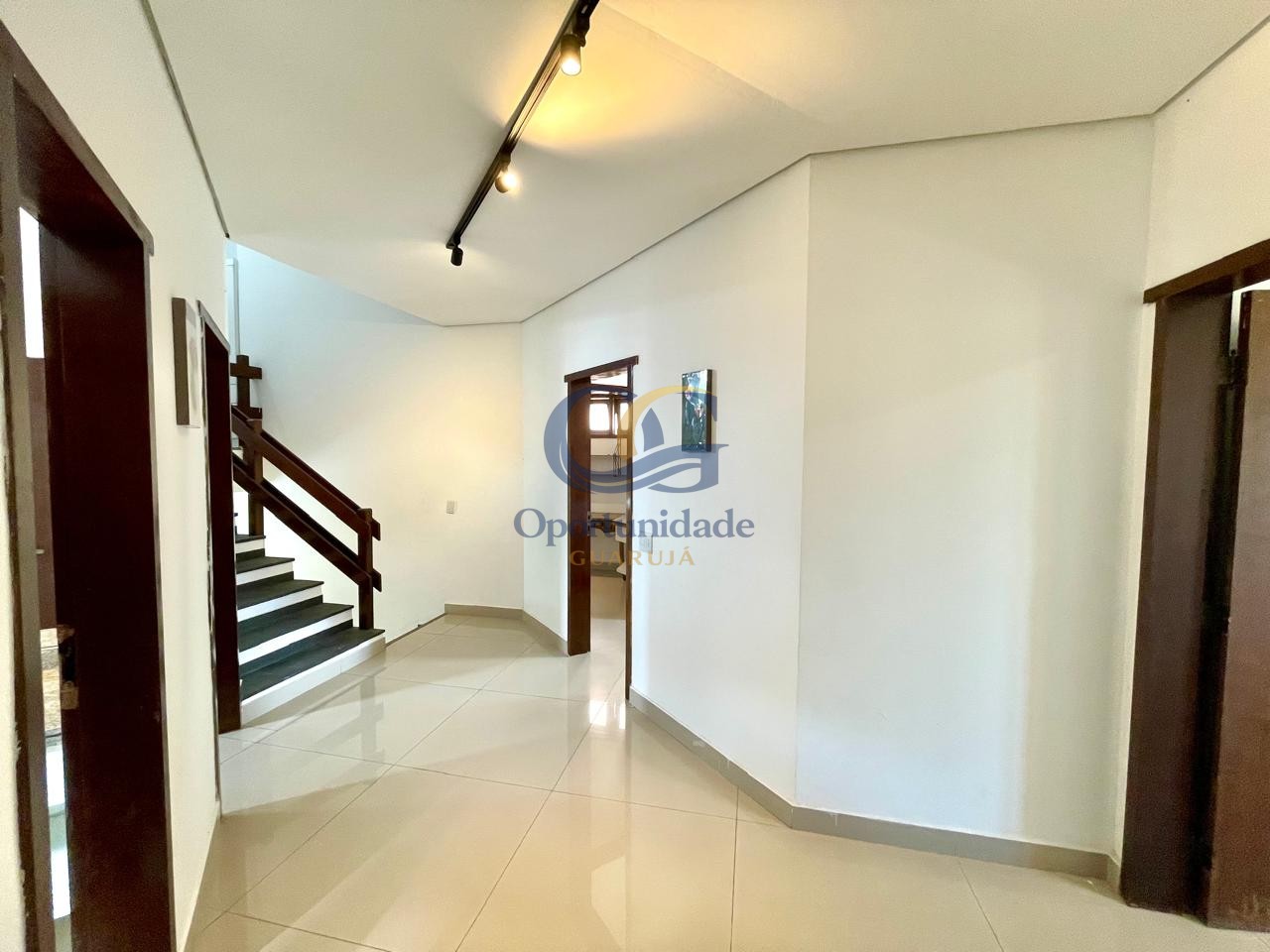 Casa em alvenaria GUARUJÁ - SP