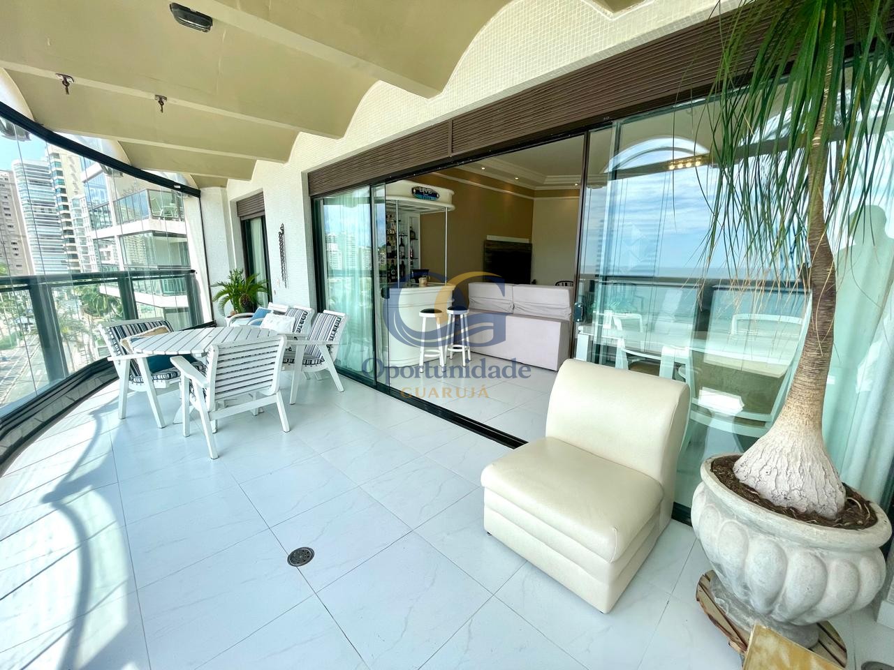 Apartamento GUARUJÁ - SP